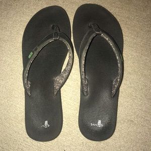 Size 10 Sanuks!!
